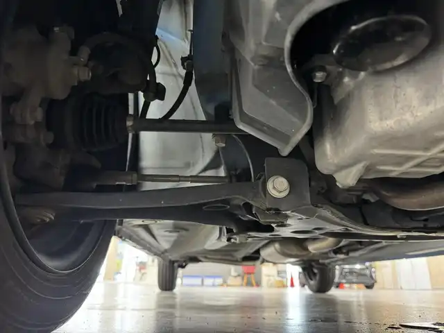 スズキ ラパン S セレクション 三重県 2017(平29)年 4.5万km ブリスクブルーメタリック/ホワイト2トーンルーフ ガソリン/FF/インパネCVT/ストラーダ 7インチナビ CN-RE04D/（FM/AM/SD/iPod/TV/USB/Bluetooth/MEMORY MUSIC/CD/DVD/VTR）/バックカメラ/ドライブレコーダー 前方/ETC/安全/・レーダーブレーキサポート/・誤発進抑制機能/・ESP/・ABS/装備/・シートヒーター（D/N）/・オートライト/・ディスチャージヘッドランプ（HID・キセノン）/・オートエアコン/・ステアリングスイッチ/・電動格納ドアミラー/・パワーステアリング/・全ドアパワーウインドウ/・プッシュスタート/・スマートキーx2/・純正ホイールキャップ＋14インチスチールホイール/・ベンチシート/・2トーンカラー『ブリスクブルーメタリック/ホワイト2トーンルーフ［DRT］』/など