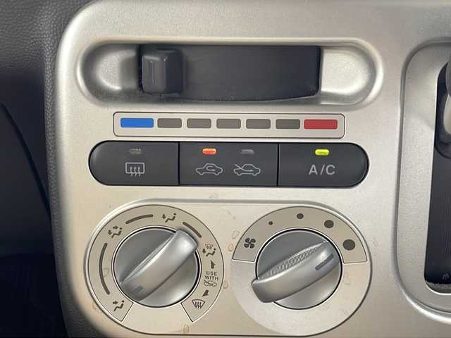 スズキ ラパン X 群馬県 2013(平25)年 6.1万km ミルクティーベージュメタリック 純正オーディオ　スマートキー　プッシュスタート　アイドリングストップ　ヘッドライトレベライザー　純正１４インチアルミホイール　バニティミラー　電動格納ミラー　シガーソケット　パワーウィンドウ　禁煙車