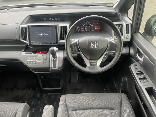 ホンダ ステップワゴン スパーダ パワーエディション 東京都 2013(平25)年 8.2万km ポリッシュドメタルメタリック (株)IDOMが運営する【じしゃロン昭島店】の自社ローン専用車両になります。こちらは現金またはオートローンご利用時の価格です。自社ローンご希望の方は別途その旨お申付け下さい/純正ナビ（ＳＤ・ＤＶＤ・ＴＶ）/バックカメラ/パワースライドドア/ETC/ウィンカーミラー/純正アルミホイール/純正フロアマット