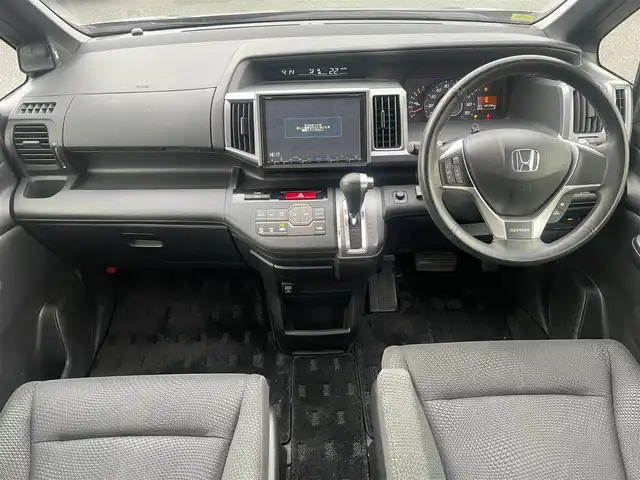 ホンダ ステップワゴン スパーダ パワーエディション 東京都 2013(平25)年 8.2万km ポリッシュドメタルメタリック (株)IDOMが運営する【じしゃロン昭島店】の自社ローン専用車両になります。こちらは現金またはオートローンご利用時の価格です。自社ローンご希望の方は別途その旨お申付け下さい/純正ナビ（ＳＤ・ＤＶＤ・ＴＶ）/バックカメラ/パワースライドドア/ETC/ウィンカーミラー/純正アルミホイール/純正フロアマット