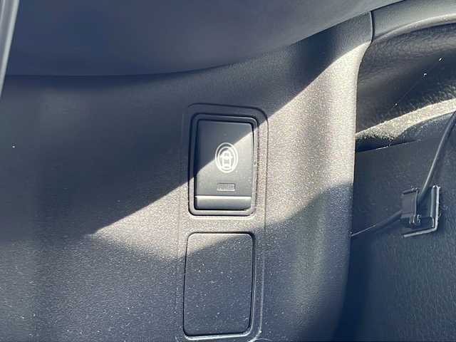 日産 セレナ e－パワー ハイウェイスター V 福岡県 2020(令2)年 7.2万km ブリリアントホワイトパール ・純正ナビ　フルセグ　DVD再生　Bluetooth/・全方位カメラ/・両側パワースライドドア/・スマートキー/・ドライブレコーダー/・ETC車載機/・フロアマット/・ドアバイザー/・LEDヘッドライト/・ハンズフリースライドドア