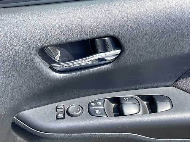 日産 セレナ e－パワー ハイウェイスター V 福岡県 2020(令2)年 7.2万km ブリリアントホワイトパール ・純正ナビ　フルセグ　DVD再生　Bluetooth/・全方位カメラ/・両側パワースライドドア/・スマートキー/・ドライブレコーダー/・ETC車載機/・フロアマット/・ドアバイザー/・LEDヘッドライト/・ハンズフリースライドドア