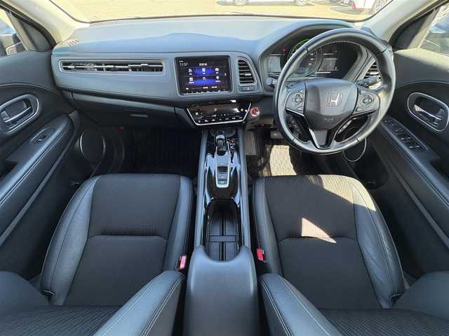 ホンダ ヴェゼル ハイブリッド Z ホンダセンシング 大分県 2019(平31)年 4.8万km クリスタルブラックパール ・ナビ(CD/DVD/SD/BT/USB)/・フルセグテレビ/・バックモニター/・レーダークルーズコントロール/・衝突軽減ブレーキ/・シートヒーター/・ブレーキホールド/・ETC/・ステアリングリモコン/・パドルシフト/・スマートキー/・プッシュスタートボタン