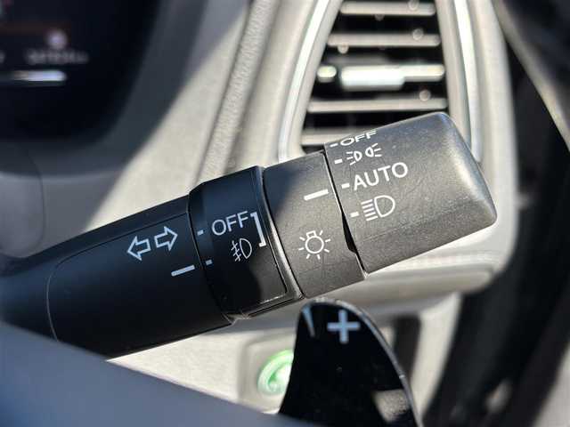 ホンダ ヴェゼル ハイブリッド Z ホンダセンシング 大分県 2019(平31)年 4.8万km クリスタルブラックパール ・ナビ(CD/DVD/SD/BT/USB)/・フルセグテレビ/・バックモニター/・レーダークルーズコントロール/・衝突軽減ブレーキ/・シートヒーター/・ブレーキホールド/・ETC/・ステアリングリモコン/・パドルシフト/・スマートキー/・プッシュスタートボタン
