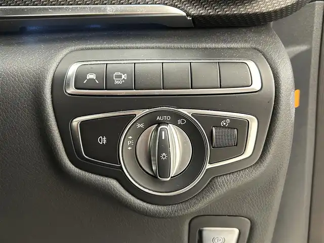 メルセデス・ベンツ Ｍ・ベンツ Ｖ２２０ d AVG EXTロング ブラックスイート 岡山県 2023(令5)年 3.2万km ロッククリスタルホワイト レーダーセーフティパッケージ/アクティブディスタンスアシスト・ディストロニック/レーンキーピングアシスト/ブラインドスポットアシスト/アクティブブレーキアシスト/パーキングパッケージ360°カメラシステム/パークトロニック/アダプティブハイビームアシスト・プラス/10.25インチメディアディスプレイ/地デジ/Burmesterサラウンドサウンドシステム/ナビ/冷蔵庫付きセンターコンソール/デジタルルームミラー/EASY-PACK自動開閉テールゲート/コンビニエンスオープニングクロージング機能/ブラックペイント19インチAMG7ツインスポークアルミホイール/AMGラインエクステリア/ナイトパッケージ/ブラックドアミラー/ブラックアクセントフロントグリル/ブラックアクセントフロントバンパー/ナッパーレザーシート/2列目エクスクルーシブシート/2列目フットレスト/3列目ベンチシート/アンビエントライト/シートベンチレーター(前席/2列目)/オプション色：ロッククリスタルホワイト/保証書/取説/スペアキー/記録簿