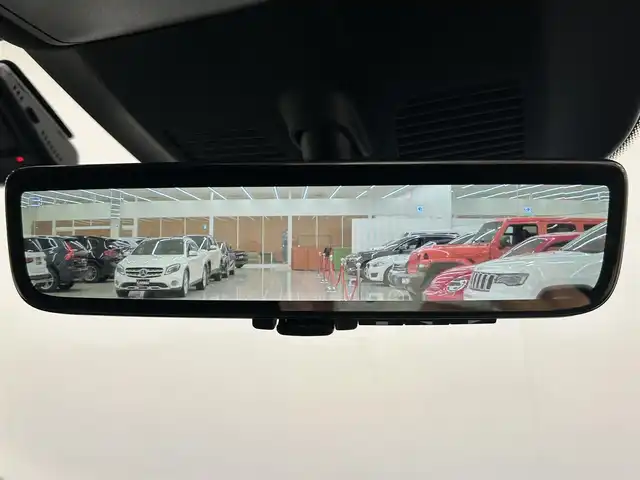 メルセデス・ベンツ Ｍ・ベンツ Ｖ２２０ d AVG EXTロング ブラックスイート 岡山県 2023(令5)年 3.2万km ロッククリスタルホワイト レーダーセーフティパッケージ/アクティブディスタンスアシスト・ディストロニック/レーンキーピングアシスト/ブラインドスポットアシスト/アクティブブレーキアシスト/パーキングパッケージ360°カメラシステム/パークトロニック/アダプティブハイビームアシスト・プラス/10.25インチメディアディスプレイ/地デジ/Burmesterサラウンドサウンドシステム/ナビ/冷蔵庫付きセンターコンソール/デジタルルームミラー/EASY-PACK自動開閉テールゲート/コンビニエンスオープニングクロージング機能/ブラックペイント19インチAMG7ツインスポークアルミホイール/AMGラインエクステリア/ナイトパッケージ/ブラックドアミラー/ブラックアクセントフロントグリル/ブラックアクセントフロントバンパー/ナッパーレザーシート/2列目エクスクルーシブシート/2列目フットレスト/3列目ベンチシート/アンビエントライト/シートベンチレーター(前席/2列目)/オプション色：ロッククリスタルホワイト/保証書/取説/スペアキー/記録簿