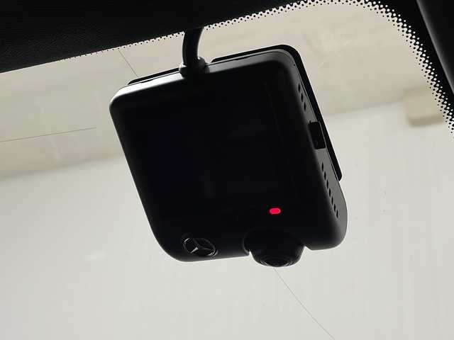 メルセデス・ベンツ Ｍ・ベンツ Ｖ２２０ d AVG EXTロング ブラックスイート 岡山県 2023(令5)年 3.2万km 白 純正メモリナビ（applecarplay/androidauto/bt/ラジオ/フルセグ）/全方位カメラ/ＥＴＣ/レーダー探知機/デジタルインナーミラー/ドライブレコーダー/前席（シートヒータ・エアシート・パワーシート）/冷蔵庫/前席ドリンクホルダー保温・保冷機能付き/衝突軽減システム/アクティブブレーキアシスト/ブラインドスポットモニター/アテンションアシスト/レーンキープアシスト/前後コーナーセンサー/両側パワースライドドア/パワーバックドア/後席エアコン/純正フロアマット/オートライト