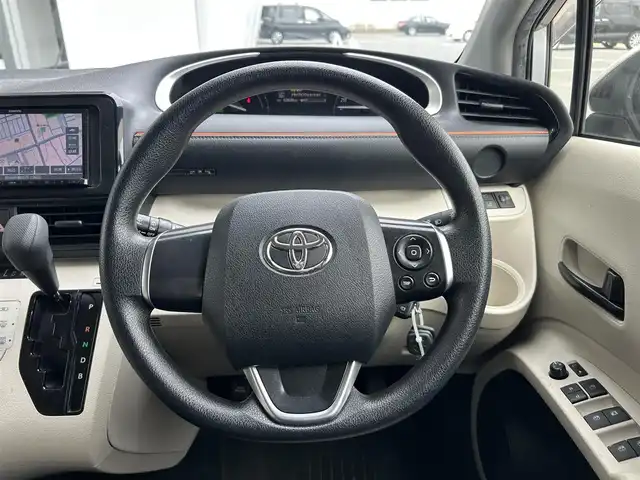 トヨタ シエンタ ハイブリッド X 静岡県 2018(平30)年 5.3万km シルバーM トヨタセーフティセンス/ケンウッドナビ/ワンセグＴＶ/ＣＤ再生/バックカメラ/ＥＴＣ/ＬＤＡ/オートハイビーム/プリクラッシュ/オートエアコン/ドアバイザー/片側電動スライドドア/ハロゲンヘッドライト