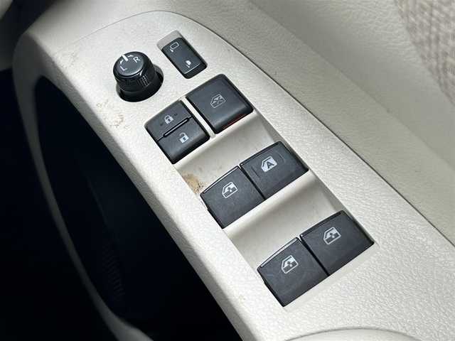 トヨタ シエンタ ハイブリッド X 静岡県 2018(平30)年 5.3万km シルバーM トヨタセーフティセンス/ケンウッドナビ/ワンセグＴＶ/ＣＤ再生/バックカメラ/ＥＴＣ/ＬＤＡ/オートハイビーム/プリクラッシュ/オートエアコン/ドアバイザー/片側電動スライドドア/ハロゲンヘッドライト