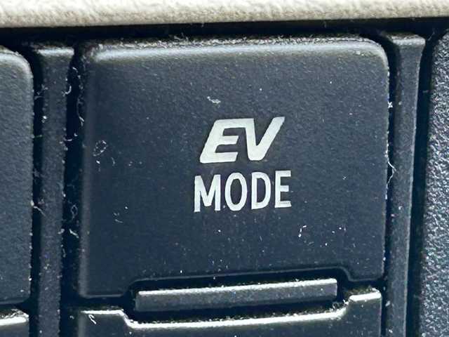 トヨタ シエンタ ハイブリッド X 静岡県 2018(平30)年 5.3万km シルバーM トヨタセーフティセンス/ケンウッドナビ/ワンセグＴＶ/ＣＤ再生/バックカメラ/ＥＴＣ/ＬＤＡ/オートハイビーム/プリクラッシュ/オートエアコン/ドアバイザー/片側電動スライドドア/ハロゲンヘッドライト