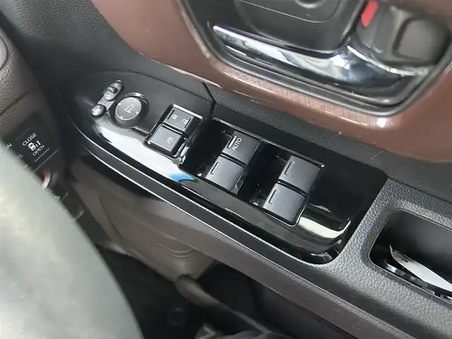 ホンダ Ｎ ＢＯＸ G･L ホンダセンシング カッパーブラウンスタイル 岡山県 2019(令1)年 4.8万km プラチナホワイトパール 純正7インチナビ/CD、AM、FM、Bluetooth/バックカメラ/両側パワースライドドア/ロールサンシェード/ビルトインETC
