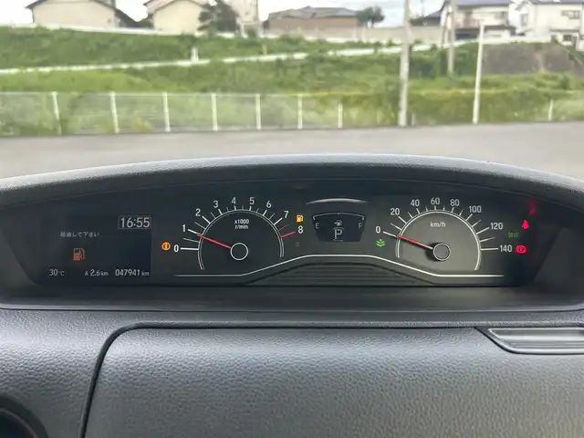 ホンダ Ｎ ＢＯＸ G･L ホンダセンシング カッパーブラウンスタイル 岡山県 2019(令1)年 4.8万km プラチナホワイトパール 純正7インチナビ/CD、AM、FM、Bluetooth/バックカメラ/両側パワースライドドア/ロールサンシェード/ビルトインETC