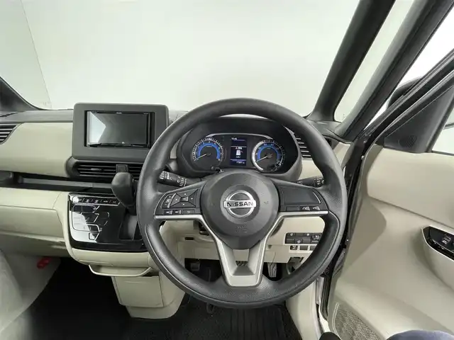 日産 ルークス X 群馬県 2021(令3)年 7.8万km スターリングシルバーM 社外７インチナビ　アラウンドビューモニター　片側パワースライドドア　全方位運転支援システム　オートライト　ＡＨＢ　ベンチシート　ステアリングリモコン　コーナーセンサー　スマートキー　ＥＴＣ　禁煙車