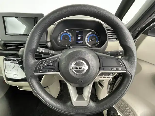日産 ルークス X 群馬県 2021(令3)年 7.8万km スターリングシルバーM 社外７インチナビ　アラウンドビューモニター　片側パワースライドドア　全方位運転支援システム　オートライト　ＡＨＢ　ベンチシート　ステアリングリモコン　コーナーセンサー　スマートキー　ＥＴＣ　禁煙車