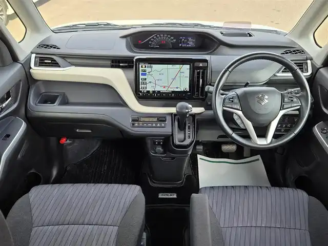 スズキ ソリオ HV MZ 鹿児島県 2021(令3)年 4万km ピュアホワイトP アダプティブクルーズコントロール　/純正オプション１０インチＳＤナビ　/全方位モニター　/Ｂｌｕｅｔｏｏｔｈオーディオ　/フルセグテレビ/カラーヘッドアップディスプレイ　/Ｄ＋Ｎ席シートヒーター　/スズキセーフティサポート/両側パワースライドドア/前後純正ドライブレコーダー/前後コーナーセンサー/横滑り防止装置/レーンキープアシスト/純正アルミホイール(15インチ)/プッシュスタート/スマートキー/エアバッグ(W+サイド)