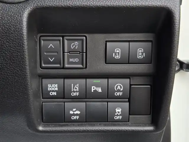 スズキ ソリオ HV MZ 鹿児島県 2021(令3)年 4万km ピュアホワイトP アダプティブクルーズコントロール　/純正オプション１０インチＳＤナビ　/全方位モニター　/Ｂｌｕｅｔｏｏｔｈオーディオ　/フルセグテレビ/カラーヘッドアップディスプレイ　/Ｄ＋Ｎ席シートヒーター　/スズキセーフティサポート/両側パワースライドドア/前後純正ドライブレコーダー/前後コーナーセンサー/横滑り防止装置/レーンキープアシスト/純正アルミホイール(15インチ)/プッシュスタート/スマートキー/エアバッグ(W+サイド)