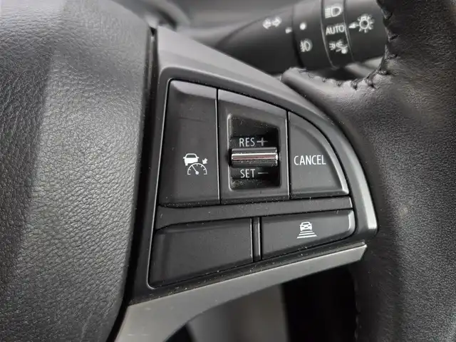 スズキ ソリオ HV MZ 鹿児島県 2021(令3)年 4万km ピュアホワイトP アダプティブクルーズコントロール　/純正オプション１０インチＳＤナビ　/全方位モニター　/Ｂｌｕｅｔｏｏｔｈオーディオ　/フルセグテレビ/カラーヘッドアップディスプレイ　/Ｄ＋Ｎ席シートヒーター　/スズキセーフティサポート/両側パワースライドドア/前後純正ドライブレコーダー/前後コーナーセンサー/横滑り防止装置/レーンキープアシスト/純正アルミホイール(15インチ)/プッシュスタート/スマートキー/エアバッグ(W+サイド)