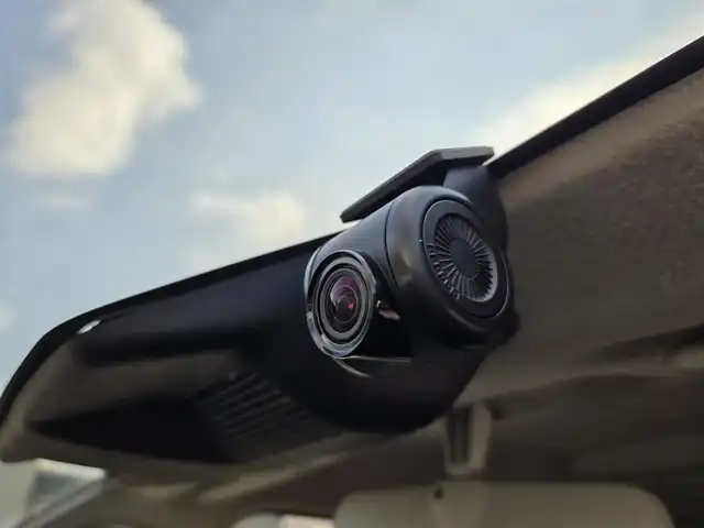 スズキ ソリオ HV MZ 鹿児島県 2021(令3)年 4万km ピュアホワイトP アダプティブクルーズコントロール　/純正オプション１０インチＳＤナビ　/全方位モニター　/Ｂｌｕｅｔｏｏｔｈオーディオ　/フルセグテレビ/カラーヘッドアップディスプレイ　/Ｄ＋Ｎ席シートヒーター　/スズキセーフティサポート/両側パワースライドドア/前後純正ドライブレコーダー/前後コーナーセンサー/横滑り防止装置/レーンキープアシスト/純正アルミホイール(15インチ)/プッシュスタート/スマートキー/エアバッグ(W+サイド)