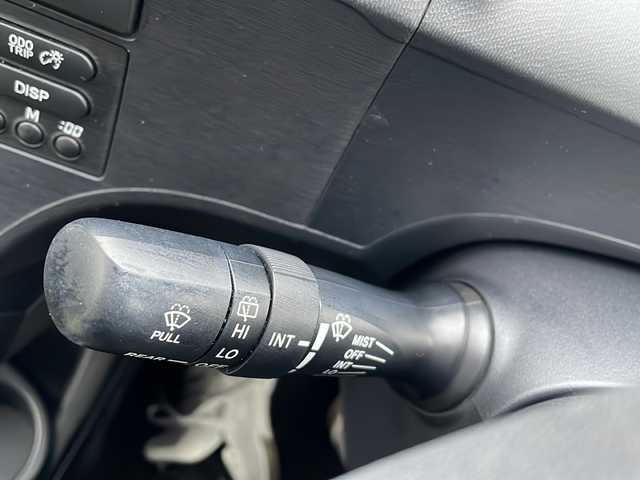 トヨタ アクア S 三重県 2013(平25)年 16.3万km スーパーホワイトⅡ 純正ナビ/バックカメラ/ETC/電動格納ウィンカーミラー/ヘッドライトレベライザー/オートライト/禁煙車