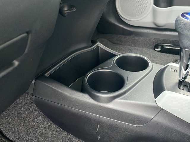 トヨタ アクア S 三重県 2013(平25)年 16.3万km スーパーホワイトⅡ 純正ナビ/バックカメラ/ETC/電動格納ウィンカーミラー/ヘッドライトレベライザー/オートライト/禁煙車