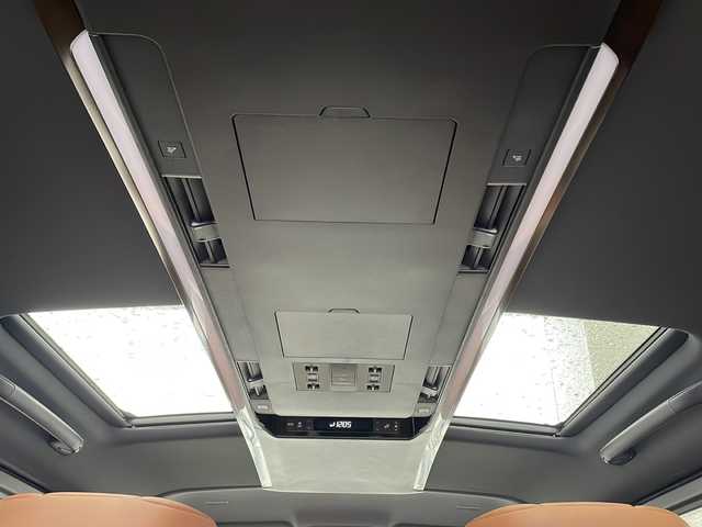 トヨタ ヴェルファイア ハイブリット Z プレミア 愛知県 2025(令7)年 0.1千km グレー ワンオーナー/左右独立ムーンルーフ/トヨタチームメイト/【アドバンストパーク・パーキングサポートブレーキ（周辺静止物）・アドバンストドライブ・緊急時操舵支援・フロントクロストラフィックアラート・レーンチェンジアシスト・ドライバーモニターカメラ】/Toyota Safety Sense/【プリクラッシュセーフティ・レーントレーシングアシスト・全車速追従機能付レーダークルーズコントロール・アダプティブハイビームシステム/・ロードサインアシスト・ドライバー異常時対応システム・プロアクティブドライビングアシスト・発進遅れ告知機能・BSM】/パーキングサポートブレーキ/デジタルインナーミラー/14インチディスプレイオーディオ/【車載ナビ・地デジTV・Mira cast】/ETC2.0/パノラミックビューモニター/ヘッドアップディスプレイ/両側パワースライドドア/パワーバックドア/本革シート/シートヒーター/ベンチレーション/ステアリングヒーター/置くだけ充電/新車保証書/スペアキーあり