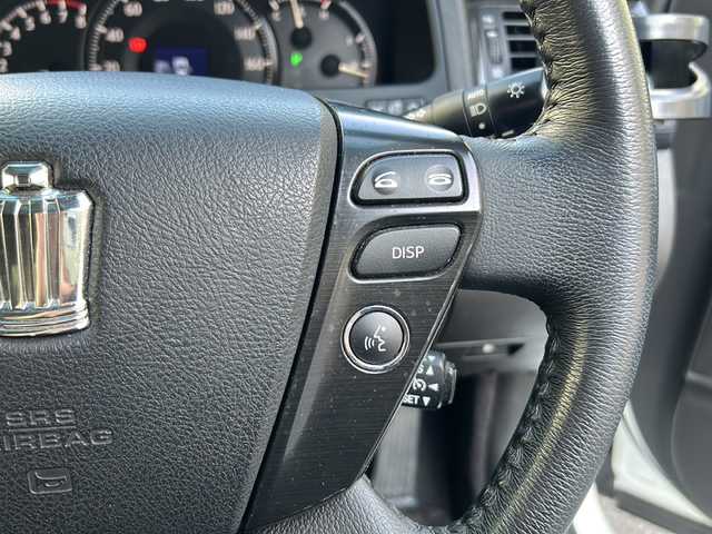 トヨタ クラウン アスリート ナビパッケージ 埼玉県 2008(平20)年 11.7万km ホワイトパールクリスタルシャイン 登録時116218km/純正HDDナビ/フルセグTV/CD/DVD/MD/AUX/バックカメラ/スマートキー×２/SPORTモード/SNOWモード/ECOモード/パワーシート（D＋N席）/革巻きハンドル/ステアリングリモコン/純正18インチアルミホイール/クルーズコントロール/ビルトインETC/純正フロアマット/電動格納ミラー/ウィンカーミラー/キセノンヘッドライト/フォグランプ/オートライト/ドアバイザー/プッシュスタート/保証書/取扱説明書/ナビ取説