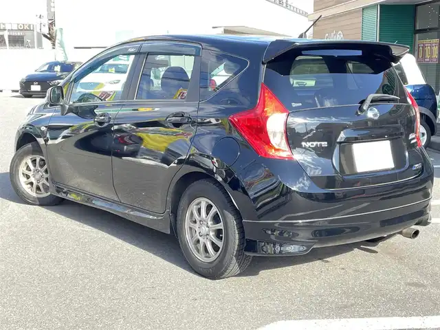 日産 ノート ライダー 長野県 2012(平24)年 11.2万km スーパーブラック ワンセグテレビ/プッシュスタート/ドアバイザー/電動格納ミラー/パワーウィンドウ/ETC/Bluetooth/iPod/AUX/ECO/アイドリングストップ/スマートキー/社外14インチAW