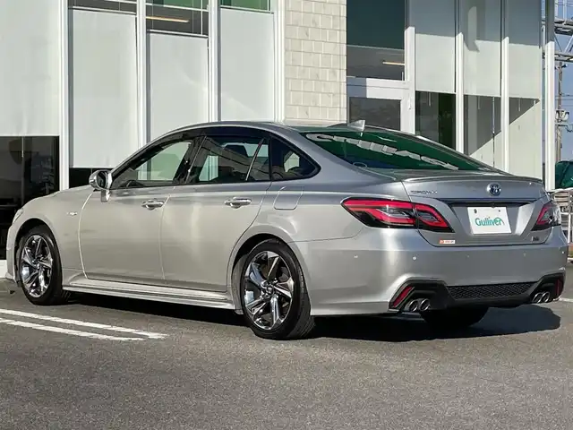 トヨタ クラウン ハイブリッド RS アドバンス 宮崎県 2018(平30)年 6.9万km プレシャスシルバー フルセグ純正ナビ/（BT）（DVD再生機能付き）/アイドリングストップ/プッシュスタート/クルーズコントロール/パワーステアリング/パーキングアシスト/パワーウィンドウ/MTモード付AT/（パドルシフト有り）/パワーシート/（Dシートメモリー付き）/純正アルミホイール/純正LEDヘッドライト/エアバックW/コーナーセンサー/純正フロアマット/ドライブレコーダー/レザーシート/オートライト/盗難防止装置/横滑り防止装置/ABS