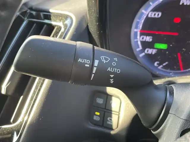 トヨタ クラウン ハイブリッド RS アドバンス 宮崎県 2018(平30)年 6.9万km プレシャスシルバー フルセグ純正ナビ/（BT）（DVD再生機能付き）/アイドリングストップ/プッシュスタート/クルーズコントロール/パワーステアリング/パーキングアシスト/パワーウィンドウ/MTモード付AT/（パドルシフト有り）/パワーシート/（Dシートメモリー付き）/純正アルミホイール/純正LEDヘッドライト/エアバックW/コーナーセンサー/純正フロアマット/ドライブレコーダー/レザーシート/オートライト/盗難防止装置/横滑り防止装置/ABS