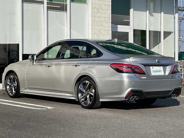 トヨタ クラウン ハイブリッド RS アドバンス 福井県 2018(平30)年 6.9万km プレシャスシルバー フルセグ純正ナビ/（BT）（DVD再生機能付き）/アイドリングストップ/プッシュスタート/クルーズコントロール/パワーステアリング/パーキングアシスト/パワーウィンドウ/MTモード付AT/（パドルシフト有り）/パワーシート/（Dシートメモリー付き）/純正アルミホイール/純正LEDヘッドライト/エアバックW/コーナーセンサー/純正フロアマット/ドライブレコーダー/レザーシート/オートライト/盗難防止装置/横滑り防止装置/ABS