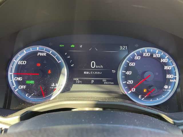 トヨタ クラウン ハイブリッド RS アドバンス 福井県 2018(平30)年 6.9万km プレシャスシルバー フルセグ純正ナビ/（BT）（DVD再生機能付き）/アイドリングストップ/プッシュスタート/クルーズコントロール/パワーステアリング/パーキングアシスト/パワーウィンドウ/MTモード付AT/（パドルシフト有り）/パワーシート/（Dシートメモリー付き）/純正アルミホイール/純正LEDヘッドライト/エアバックW/コーナーセンサー/純正フロアマット/ドライブレコーダー/レザーシート/オートライト/盗難防止装置/横滑り防止装置/ABS