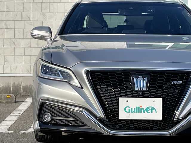 トヨタ クラウン ハイブリッド RS アドバンス 福井県 2018(平30)年 6.9万km プレシャスシルバー フルセグ純正ナビ/（BT）（DVD再生機能付き）/アイドリングストップ/プッシュスタート/クルーズコントロール/パワーステアリング/パーキングアシスト/パワーウィンドウ/MTモード付AT/（パドルシフト有り）/パワーシート/（Dシートメモリー付き）/純正アルミホイール/純正LEDヘッドライト/エアバックW/コーナーセンサー/純正フロアマット/ドライブレコーダー/レザーシート/オートライト/盗難防止装置/横滑り防止装置/ABS