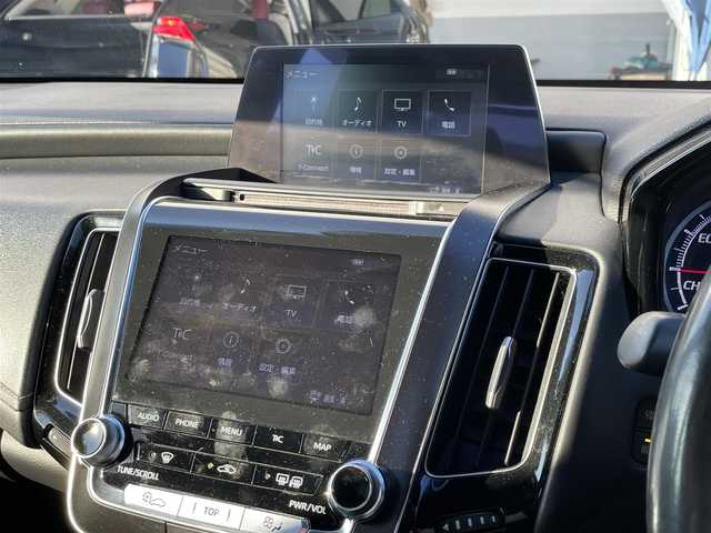 トヨタ クラウン ハイブリッド RS アドバンス 福井県 2018(平30)年 6.9万km プレシャスシルバー フルセグ純正ナビ/（BT）（DVD再生機能付き）/アイドリングストップ/プッシュスタート/クルーズコントロール/パワーステアリング/パーキングアシスト/パワーウィンドウ/MTモード付AT/（パドルシフト有り）/パワーシート/（Dシートメモリー付き）/純正アルミホイール/純正LEDヘッドライト/エアバックW/コーナーセンサー/純正フロアマット/ドライブレコーダー/レザーシート/オートライト/盗難防止装置/横滑り防止装置/ABS