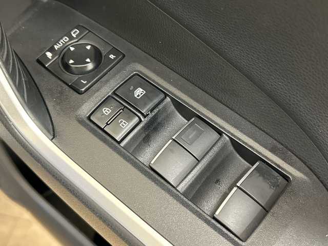 トヨタ ＲＡＶ４ ハイブリットG 道央・札幌 2020(令2)年 6.4万km ホワイトパールクリスタルシャイン 4WD//HDDナビ//フルセグテレビ//バックカメラ//クルーズコントロール//ドアバイザー//プッシュスタート//パワーバックドア//ETC//LEDヘッドライト//TRDエアロ