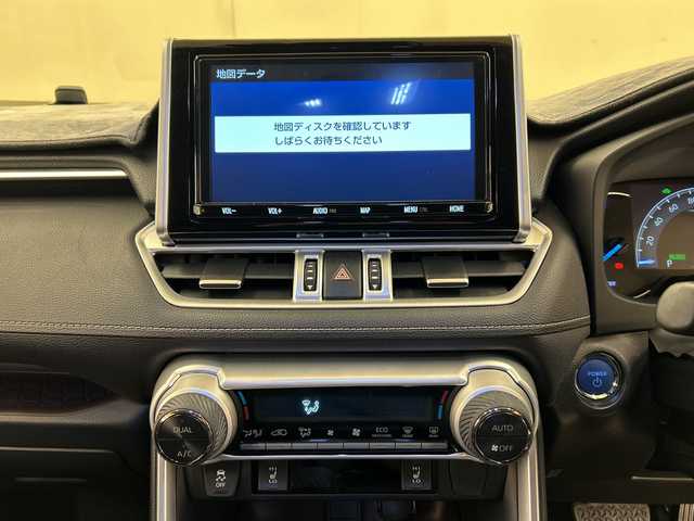 トヨタ ＲＡＶ４ ハイブリットG 道央・札幌 2020(令2)年 6.4万km ホワイトパールクリスタルシャイン 4WD//HDDナビ//フルセグテレビ//バックカメラ//クルーズコントロール//ドアバイザー//プッシュスタート//パワーバックドア//ETC//LEDヘッドライト//TRDエアロ