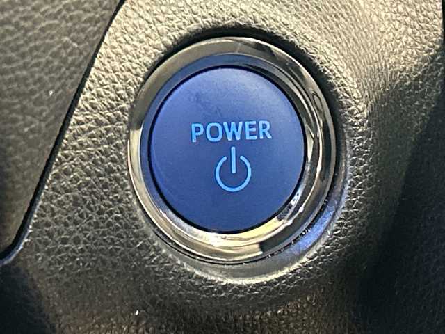 トヨタ ＲＡＶ４ ハイブリットG 道央・札幌 2020(令2)年 6.4万km ホワイトパールクリスタルシャイン 4WD//HDDナビ//フルセグテレビ//バックカメラ//クルーズコントロール//ドアバイザー//プッシュスタート//パワーバックドア//ETC//LEDヘッドライト//TRDエアロ