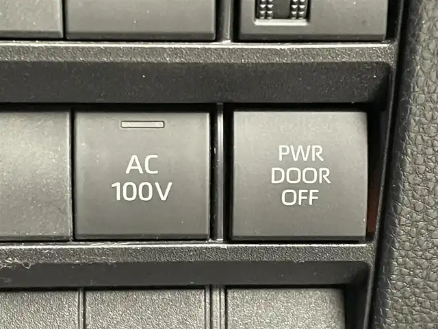 トヨタ ヴォクシー ハイブリッド S－Z 埼玉県 2022(令4)年 7.5万km アティチュードブラックマイカ 純正１０．５インチディスプレイオーディオ　バックカメラ　ＢＳＭ　ビルトインＥＴＣ２．０　ＤＶＤ再生　セーフティセンス　レーダークルーズ　ミラー一体型ドラレコ　シートヒーター　ステアリングヒーター　ＴＶ