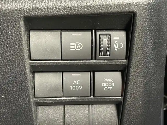 トヨタ ヴォクシー ハイブリッド S－Z 埼玉県 2022(令4)年 7.5万km アティチュードブラックマイカ 純正１０．５インチディスプレイオーディオ　バックカメラ　ＢＳＭ　ビルトインＥＴＣ２．０　ＤＶＤ再生　セーフティセンス　レーダークルーズ　ミラー一体型ドラレコ　シートヒーター　ステアリングヒーター　ＴＶ