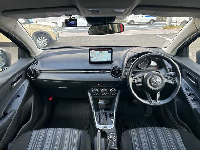 マツダ マツダ２ 15S スマートエディション 兵庫県 2021(令3)年 1.8万km ソウルレッドクリスタルM 登録時走行距離17631km/純正8インチマツダコネクトナビ/AppleCarPlay/AndroidAuto/360度ビューモニター/ブラインドスポット/リアクロストラフィックアラート/車線逸脱警報/前進時アドバンストスマートシティブレーキサポート/後退時スマートシティブレーキサポート/パーキングセンサー（フロント/リア）/ETC/ドライブレコーダー/アドバンスキーレスエントリーシステム/プッシュスタートボタン/シャークフィンアンテナ/6:4分割可倒式シート（リア）/プライバシーガラス/LEDヘッドランプ/オートライト/保証書/取説/スペアキー