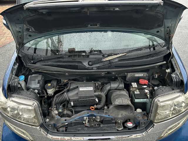 ホンダ Ｎ ＢＯＸ カスタム G ターボSSパッケージ 沖縄県 2013(平25)年 8.3万km プレミアムダイナミックブルーパール 純正オプションナビ/フルセグＴＶ/オーディオ（Ｂｌｕｅｔｏｏｔｈ、ＤＶＤ、ＣＤ）/バックカメラ/両側パワースライドドア/ＬＥＤヘッドライト/フォグライト/ウィンカーミラー/スマートキー/プッシュスタート
