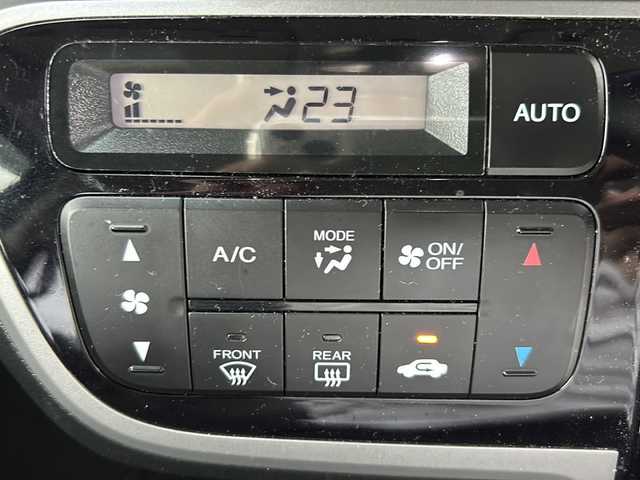 ホンダ Ｎ ＢＯＸ カスタム G ターボSSパッケージ 沖縄県 2013(平25)年 8.3万km プレミアムダイナミックブルーパール 純正オプションナビ/フルセグＴＶ/オーディオ（Ｂｌｕｅｔｏｏｔｈ、ＤＶＤ、ＣＤ）/バックカメラ/両側パワースライドドア/ＬＥＤヘッドライト/フォグライト/ウィンカーミラー/スマートキー/プッシュスタート
