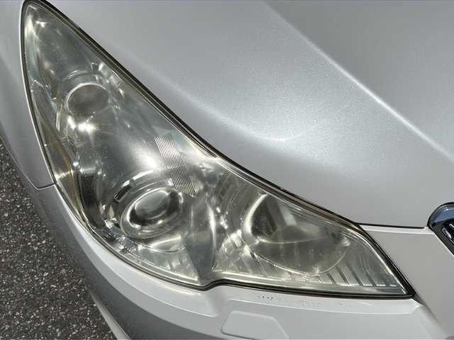 スバル レガシィ ツーリングワゴン 2．5iアイサイト 富山県 2011(平23)年 9.9万km サテンホワイトパール 4WD/レザーシート/スマートキー/社外メモリーナビ(AVIC-HRZ990)/DVD/MSV/フルセグTV/BT/ETC/アイサイト/レーンキープ/バックカメラ/パドルシフト/電格ウィンカーミラー/パワーシート(D/N)/シートヒーター(D/N)/HIDヘッドライト/フォグランプ/ステアリングスイッチ/電動Pブレーキ/革巻きステアリング/保証書・取説/社外AWスタッドレス車載