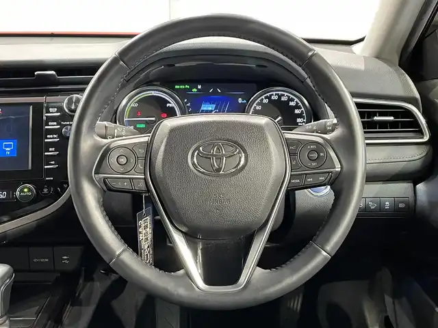 トヨタ カムリ G 愛知県 2017(平29)年 3.3万km エモーショナルレッド 純正８インチＴコネクトナビ　/（Bluetooth/フルセグTV/SD/FM/AM/USB/CD・DVD再生）/ブラインドスポットモニター　/トヨタセーフティセンス　/　　-プリクラッシュセーフティ/　　-レーダークルーズコントロール　/　　-レーンディパーチャーアラート/　　-オートマチックハイビーム/ビルトインＥＴＣ　/ドライブレコーダー　/バックカメラ　/D席パワーシート　/クリアランスソナー/ＬＥＤヘッドライト/LEDフォグランプ