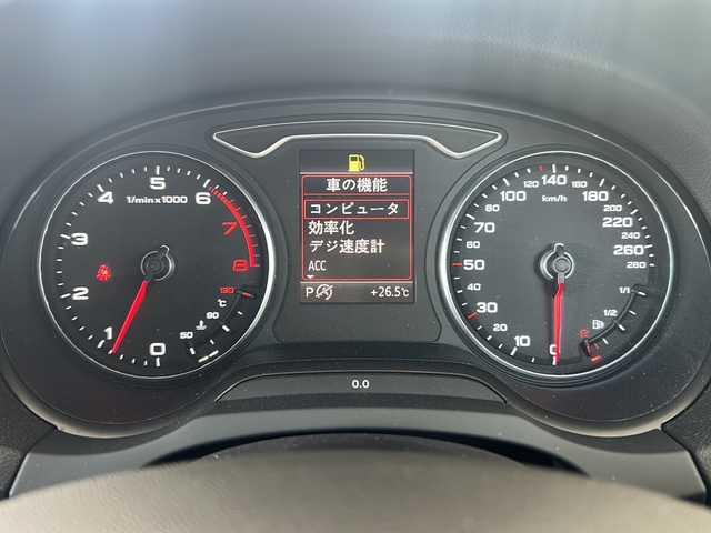 アウディ Ａ３ スポーツバック 1．4 TFSI 岐阜県 2014(平26)年 7.2万km パール 純正ナビ/FM/AM/TV（ワンセグ）/Bluetooth/前・後ドラレコ/バックカメラ/ビルトインETC/クルコン/パドルシフト/コーナーセンサー/純正マット/純正アルミ/革ステアリング/スマートキー