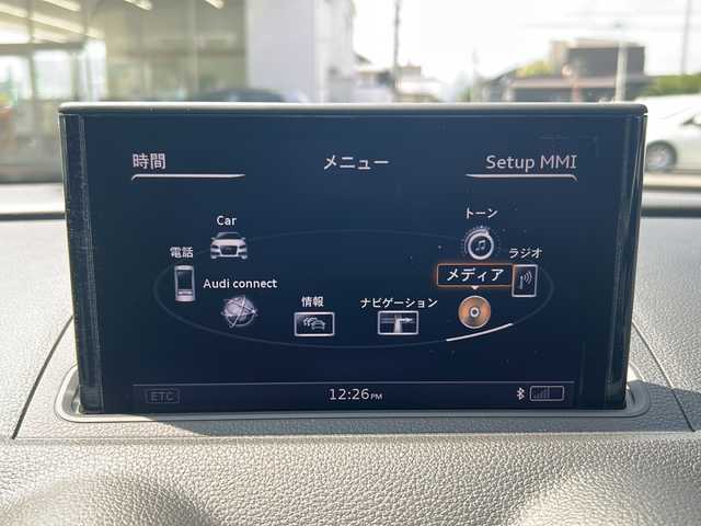 アウディ Ａ３ スポーツバック 1．4 TFSI 岐阜県 2014(平26)年 7.2万km パール 純正ナビ/FM/AM/TV（ワンセグ）/Bluetooth/前・後ドラレコ/バックカメラ/ビルトインETC/クルコン/パドルシフト/コーナーセンサー/純正マット/純正アルミ/革ステアリング/スマートキー