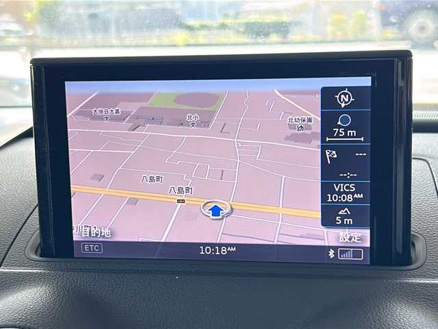 アウディ Ａ３ スポーツバック 1．4 TFSI 岐阜県 2014(平26)年 7.2万km パール 純正ナビ/FM/AM/TV（ワンセグ）/Bluetooth/前・後ドラレコ/バックカメラ/ビルトインETC/クルコン/パドルシフト/コーナーセンサー/純正マット/純正アルミ/革ステアリング/スマートキー