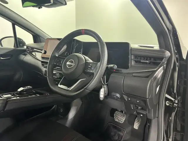 日産 オーラ ニスモ 佐賀県 2022(令4)年 1.3万km スーパーブラック 純正9インチナビ/フルセグTV/Bluetooth/Applecarplay/Androidauto/デジタルインナールームミラー/プロパイロット/全方位カメラ/レーダークルーズコントロール/レーンアシスト/ロードサインアシスト/オートライト/オートマチックハイビーム/クリアランスソナー/LEDヘッドライト/LEDフォグライト/ビルトインETC2.0/純正前方ドライブレコーダー/ステアリングヒーター/純正17インチアルミホイール/置くだけ充電/運転席・助手席シートヒーター/スペアキー