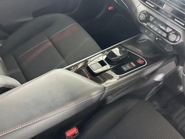 日産 オーラ ニスモ 佐賀県 2022(令4)年 1.3万km スーパーブラック 純正9インチナビ/フルセグTV/Bluetooth/Applecarplay/Androidauto/デジタルインナールームミラー/プロパイロット/全方位カメラ/レーダークルーズコントロール/レーンアシスト/ロードサインアシスト/オートライト/オートマチックハイビーム/クリアランスソナー/LEDヘッドライト/LEDフォグライト/ビルトインETC2.0/純正前方ドライブレコーダー/ステアリングヒーター/純正17インチアルミホイール/置くだけ充電/運転席・助手席シートヒーター/スペアキー