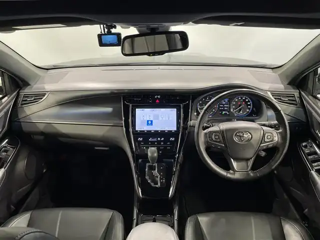 トヨタ ハリアー プレミアム スタイルノアール 愛知県 2020(令2)年 3.9万km ブラックマイカ 純正９インチナビ/サンルーフ/プリクラッシュセーフティ/レーダークルーズコントロール/レーンディパーチャーアラート/クリアランスソナー/パワーバックドア/電動パーキングブレーキ/ブレーキホールド/パワーシート/ハーフレザーシート/バックカメラ/前後ドライブレコーダー/ビルトインＥＴＣ/アクセサリーソケット/ISOFIX/LEDヘッドライト/純正フロアマット/純正18インチアルミホイール