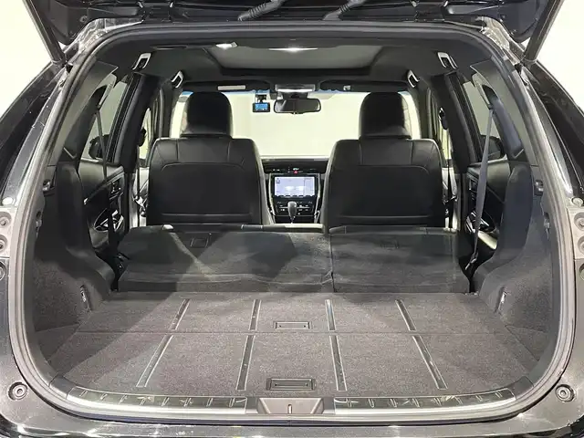 トヨタ ハリアー プレミアム スタイルノアール 愛知県 2020(令2)年 3.9万km ブラックマイカ 純正９インチナビ/サンルーフ/プリクラッシュセーフティ/レーダークルーズコントロール/レーンディパーチャーアラート/クリアランスソナー/パワーバックドア/電動パーキングブレーキ/ブレーキホールド/パワーシート/ハーフレザーシート/バックカメラ/前後ドライブレコーダー/ビルトインＥＴＣ/アクセサリーソケット/ISOFIX/LEDヘッドライト/純正フロアマット/純正18インチアルミホイール